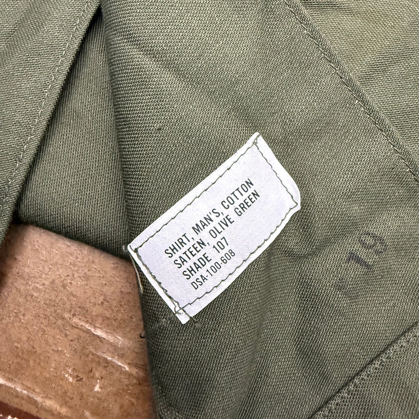 US OG-107 Sateen Shirt - Deadstock - Size Large
